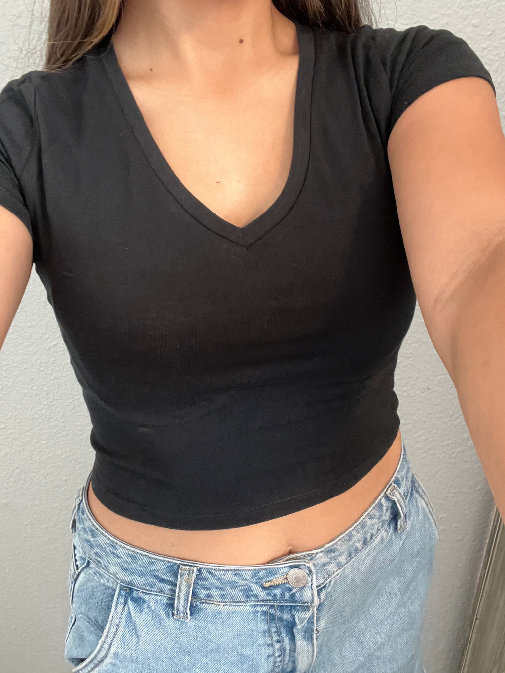 Sammy Basic V Top (Black)